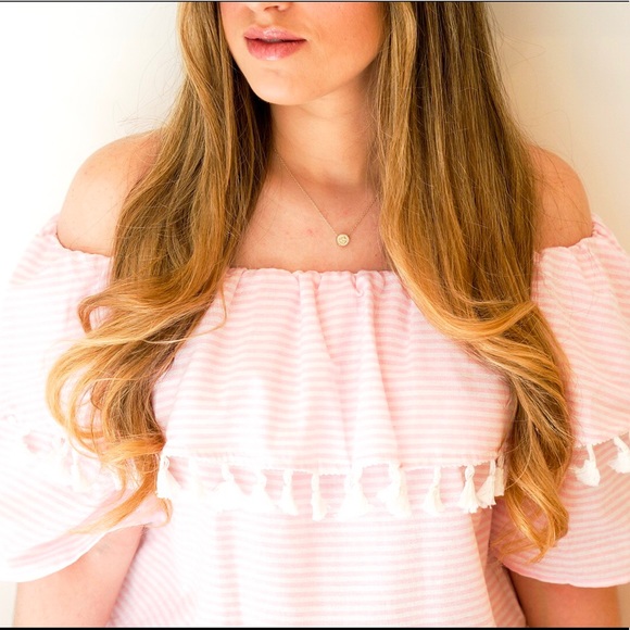 Pink off the shoulder top - Picture 3 of 3